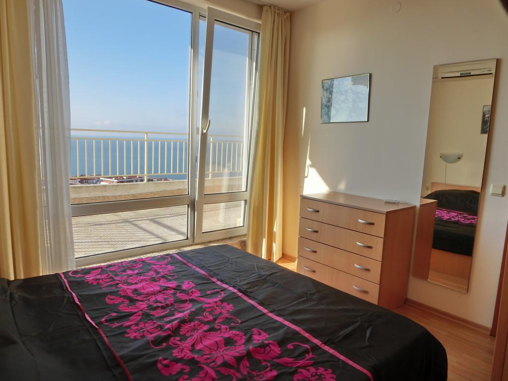 Panoramic Sea View Apartment Crown, Pools And Beach, Sveti Vlas Exterior photo